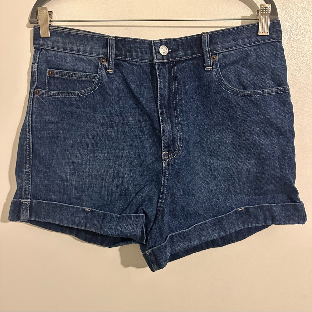 GAP Original High waisted Denim Blue Women's Shorts women’s size 32
